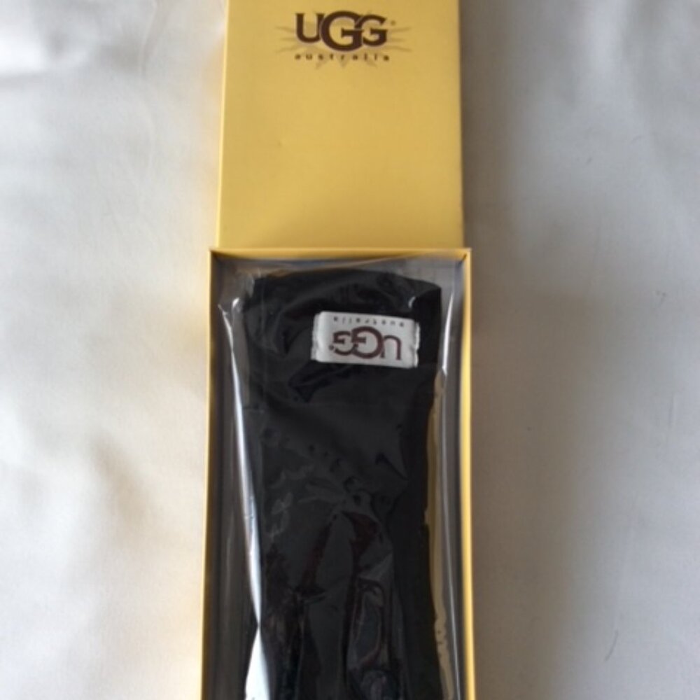 NWT & BOX UGG Shearling Lined Suede Gloves   MSRP $189 - Picture 3 of 4